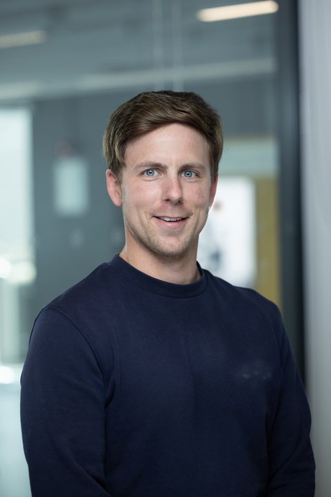 Dr Paul T Morgan